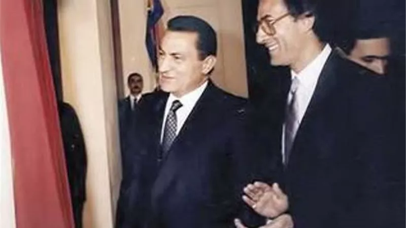 فاروق حسني ناعياً مبارك: 