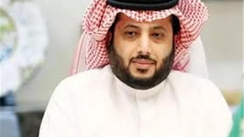 تركي آل الشيخ ينعى الرئيس الأسبق حسنى مبارك