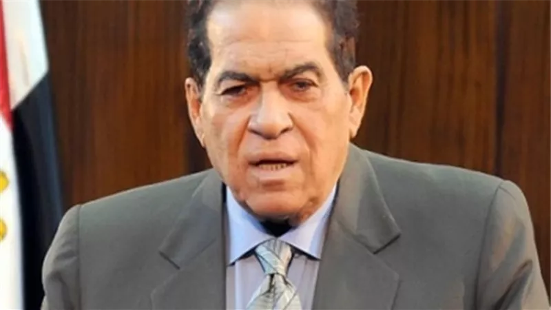 الجنزورى: مبارك قائد محنك وبطل من ابطال اكتوبر 73