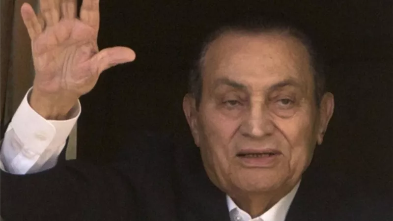 الصين تنعي حسني مبارك : سيظل في ذاكرة الشعب الصيني