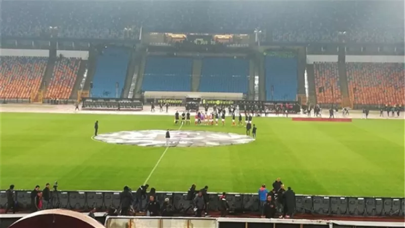رسميا .. حكم المباراة يعلن فوز الاهلى بالقمة 119 بعد انسحاب الزمالك