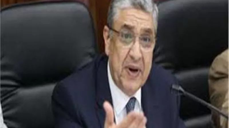 وزير الكهرباء بحث استخدام الهيدروجين كاحدث انواع الطاقات المتجددة