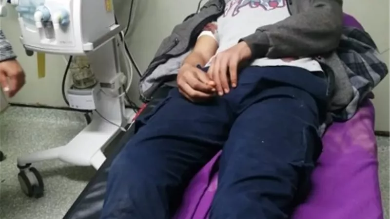 طالب يطعن زميله بمطواة في مشاجرة بسبب بوفية المدرسة بكفر شكر