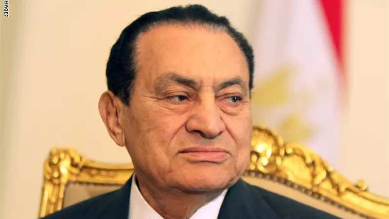 مجلس الوزراء الكويتي يطلق اسم حسني مبارك على أحد الصروح المهمة
