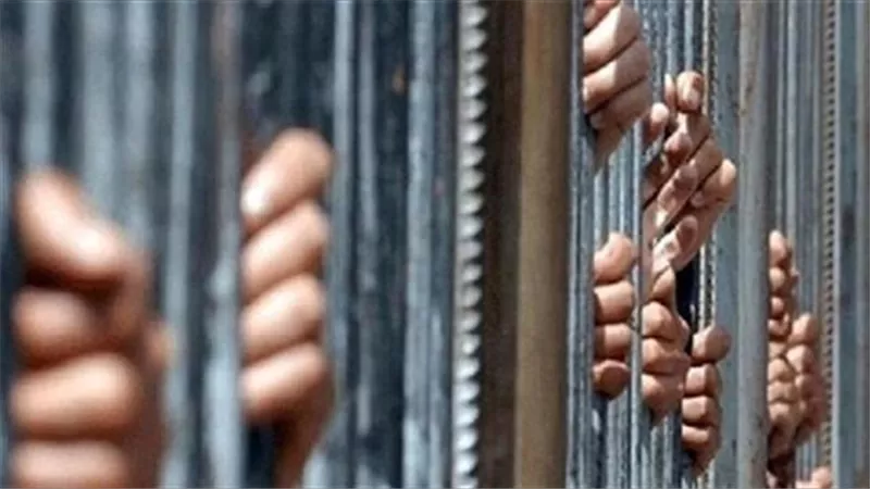 حبس عاطلين بعد تحويل منزلهما بشبرا إلى مصنع لإنتاج الإستروكس