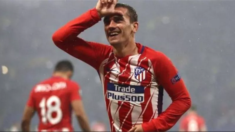 الاتحاد الاسبانى يفرض غرامة مالية على أتليتيكو بسبب هتافات جماهيره ضد غريزمان