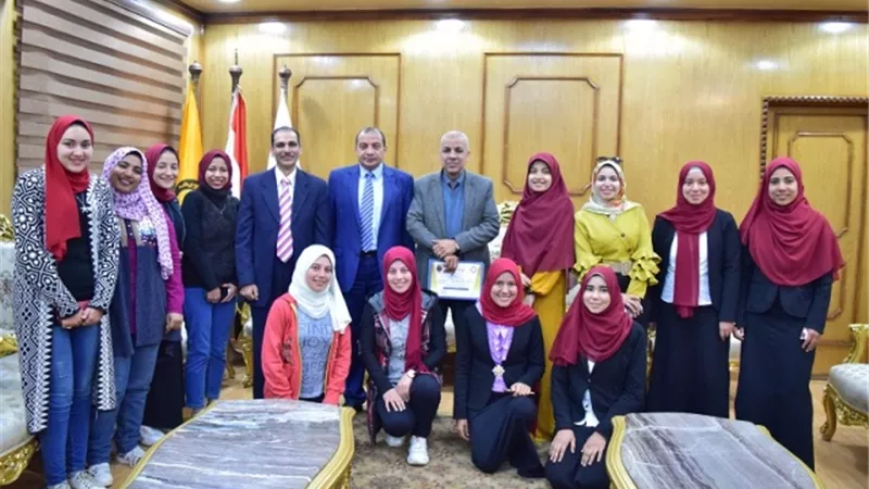 جامعة بنى سويف تكرم الفرق البحثية لكلية علوم الأرض