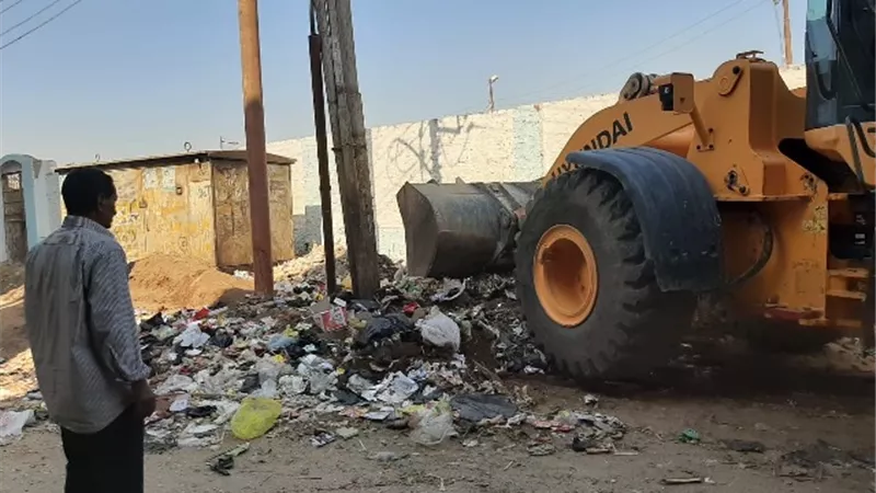 رفع ٢٣٠ طن مخلفات وتراكمات قمامة بـ ٤ مدن بقنا