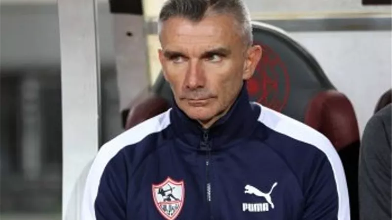الزمالك يقرر التجديد لكارتيرون هربا من اغراءات أندية الخليج
