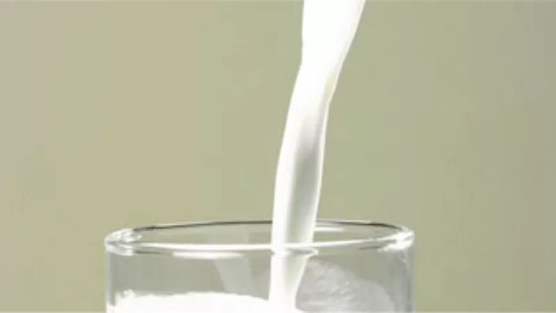 هل هناك علاقة بين شرب الحليب وسرطان الثدى اليك تلك الدراسة للتوضيح
