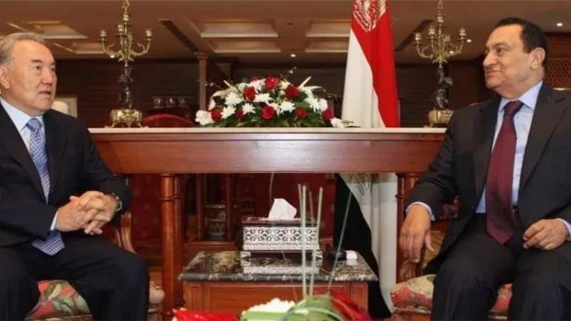 الرئيس الأول لكازاخستان يعزى فى وفاة مبارك
