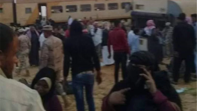 محافظ مطروح يتابع حادث انقلاب عربة قطار بسيدى عبد الرحمن
