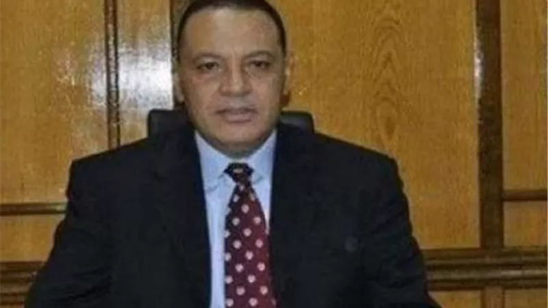 محافظ الشرقية يؤكد علي تحصيل ايرادات الدولة وتطبيق القانون علي المخالفين