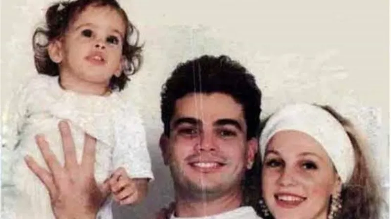 شيرين رضا : 