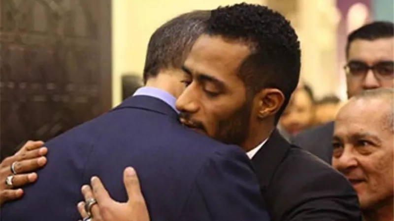 محمد رمضان يشارك في عزاء الرئيس الراحل محمد حسني مبارك