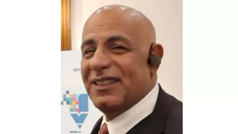 تدريب طلاب اولي وثانية ثانوي بالجيزة علي استخدام التابلت والدخول لبنك المعرفة