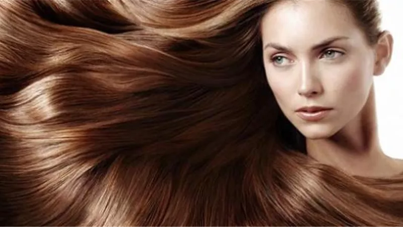 استخدام المنتجات الطبيعية يساعد شعرك على النمو ويمنع التساقط
