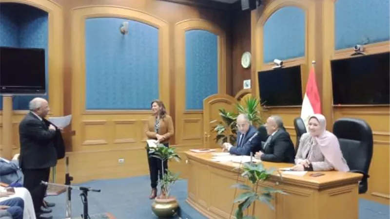 المجلس الأعلى للأمناء يطالب التعليم بمنح أولوية التحاق الطلبة بالمدارس حسب الموقع السكني
