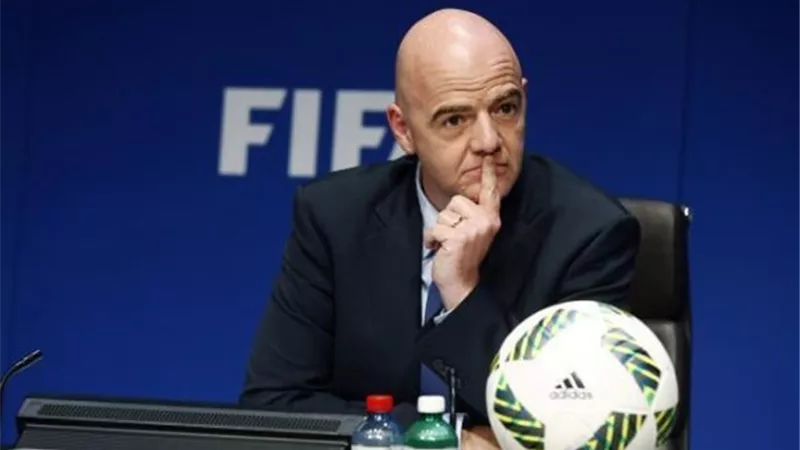 إنفانتينو: كرة القدم فى خطر