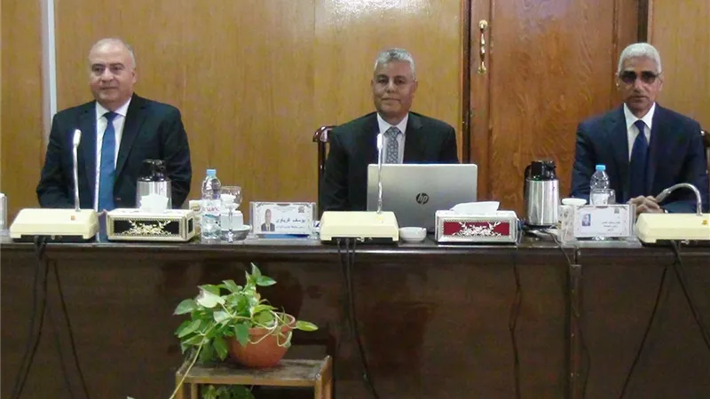 إنشاء مركز الغردقة للتدريب علي علوم الحاسب الآلي بجامعه جنوب الوادى