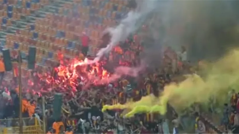 الإفراج عن جماهير الترجي بعد إشعالهم الشماريخ فى مباراة الزمالك