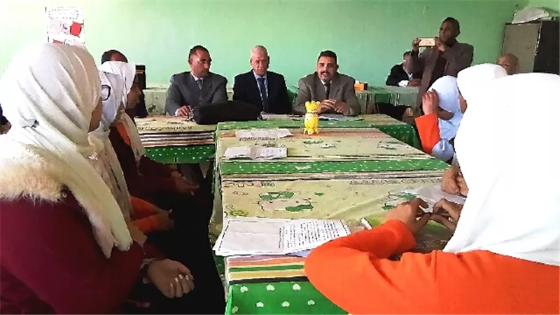 لجنة وزارية لتقييم المكتبات النموذجية للتعليم الثانوى بالوادى الجديد..صور