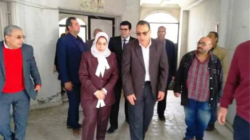 غراب يتفقد مركز التنمية الثقافية بالزقازيق ومبنى تابعاً لرئاسة حى أول.. بالصور