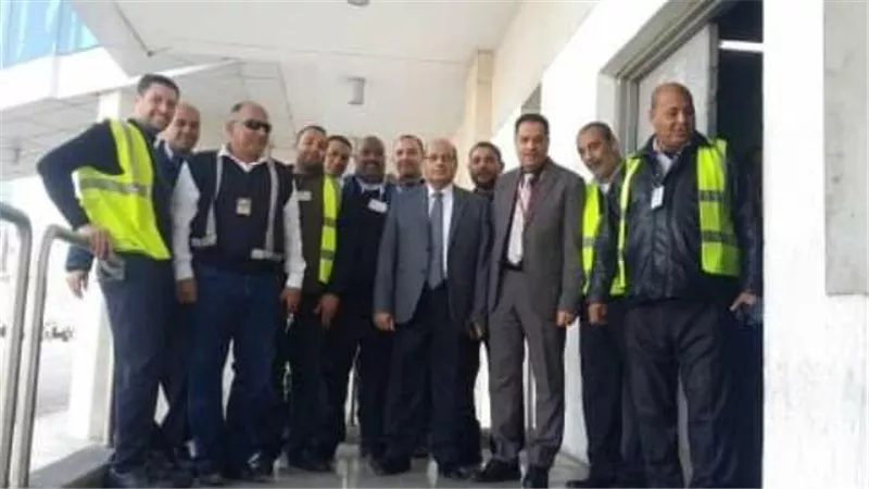 رئيس مصر للطيران للخدمات الأرضية يتفقد مشروع إستراحات العاملين