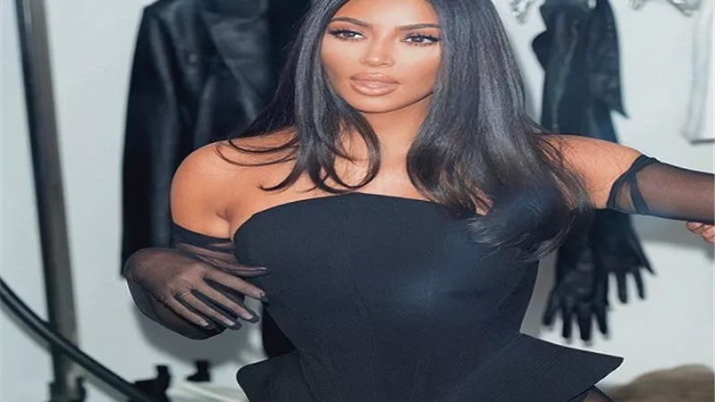 كعادتها... كيم كاردشيان تشعل السوشيال ميديا بإطلالة مثيرة.. صور