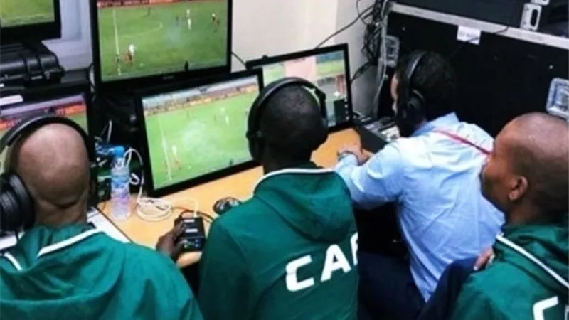 الاتحاد الدولى يقرر دعم الدول لتطبيق تقنية الـvar فى ملاعبها