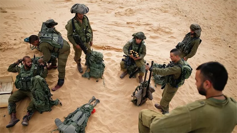 الحجر على 450 جنديا في إسرائيل