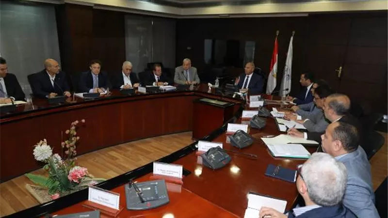 وزير النقل يتابع مشروعي مونوريل العاصمة الإدارية الجديدة و6 أكتوبر