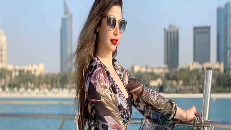 دعاء صلاح تستعد لبرنامجها الجديد من دبي.. صور