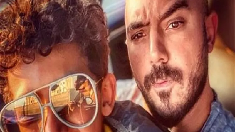 شاهد.. أحدث ظهور للعسيلى برفقة نجله