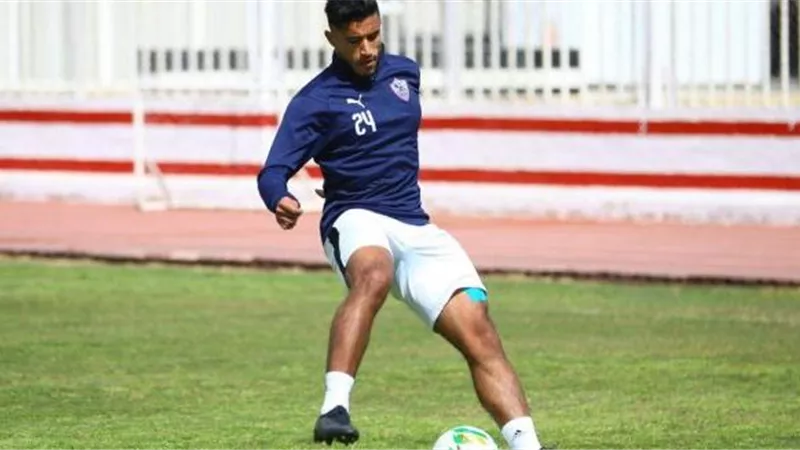 لاعبو الزمالك يتدربون على التمرير من لمسة واحدة