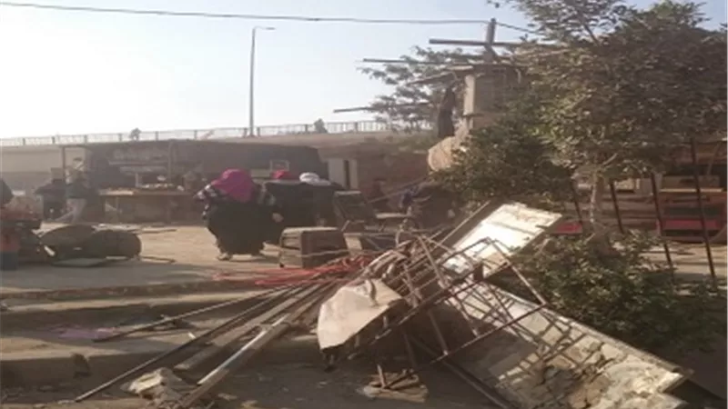 إزالة إكشاك ومقاهي مخالفة أسفل الطريق الدائرى بالهرم .. صور