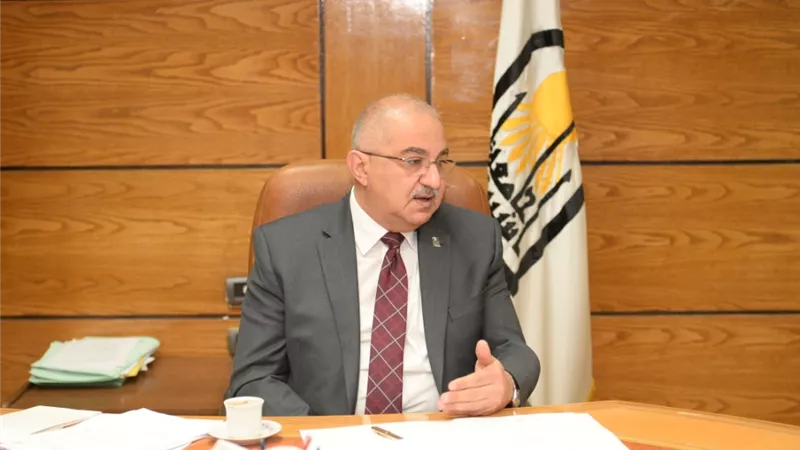 الجمال يشدد على ضرورة إعدم الزج باسم الجامعة فى دورات علمية لكيانات وهمية