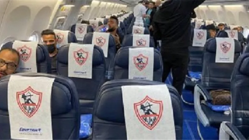 مفاجأة.. تزيين مقاعد الطائرة الخاصة لفريق الزمالك بشعار النادى