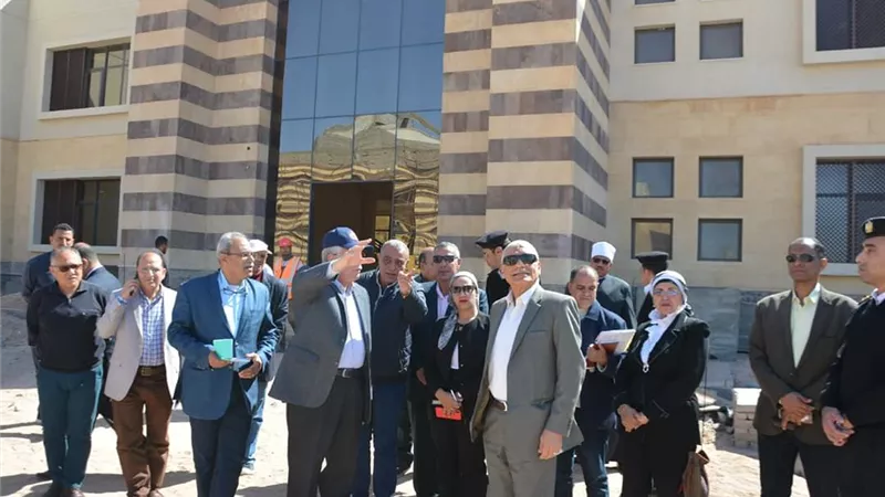 فوده يتفقد الاعمال الانشائية لجامعة الملك سلمان بطور سيناء