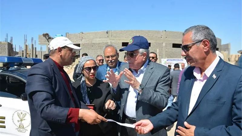 فوده يضع حجر اساس للملعب الخماسي بمنطقة الزهاء