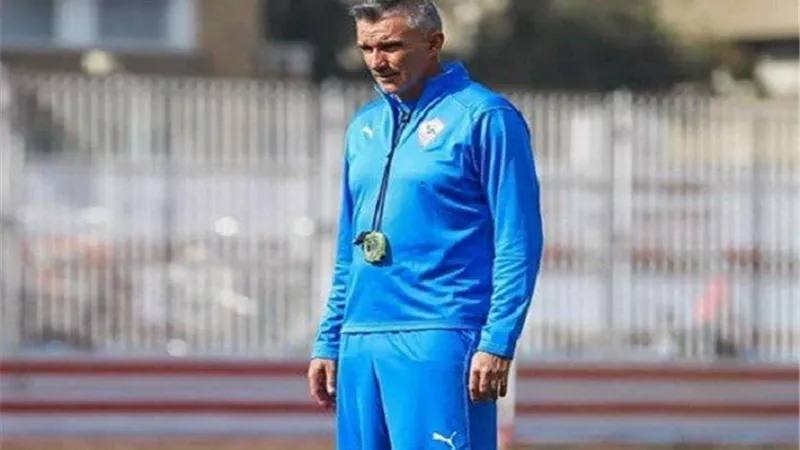 كارتيرون يوجه رسالة لرئيس الزمالك