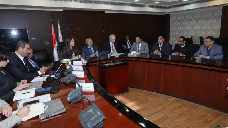 وزير النقل: أهمية كبيرة لتوطين صناعة السكك الحديدية لخدمة الاقتصاد القومي