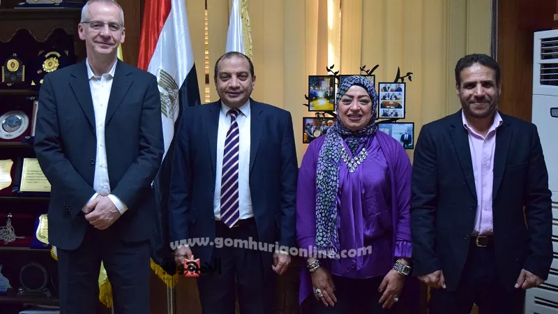 رئيس جامعة بني سويف يستقبل خبير الكيمياء النظرية بجامعة روستوك الألمانية