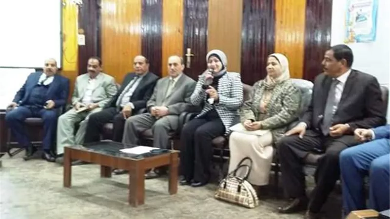 جلسات حوارية حول نظام التعليم ببنى سويف.. بالصور
