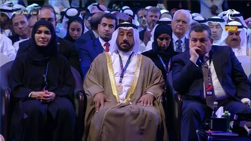 وزير الإعلام يشارك في المنتدى الدولي للإتصال الحكومي بالإمارات