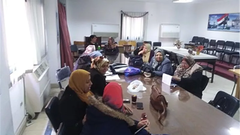 القوي العاملة: 