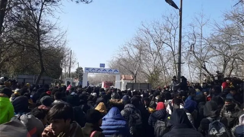 انقرة تستفز المفوضية الأوروبية ..وتنشر 1000 شرطي على حدودها مع اليونان