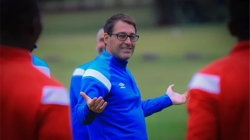 فايلر يحاضر لاعبى الاهلى بالفيديو استعدادا لصن داونز