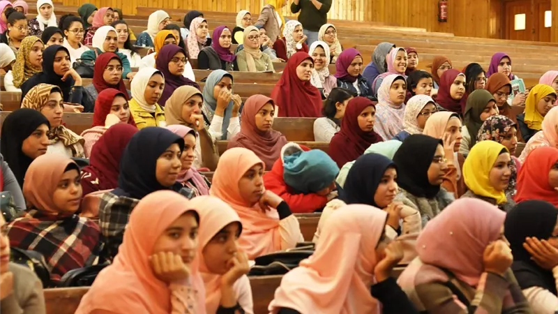 تدريب طلاب جامعة على الاسعافات الاولية