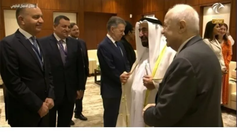 أسامة هيكل: نتعامل بشفافية مطلقة مع أزمة كورونا
